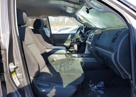 2011 Toyota Tundra Double Cab Sr5 from USA, damaged, VIN 5TFUY5F1XBX209554